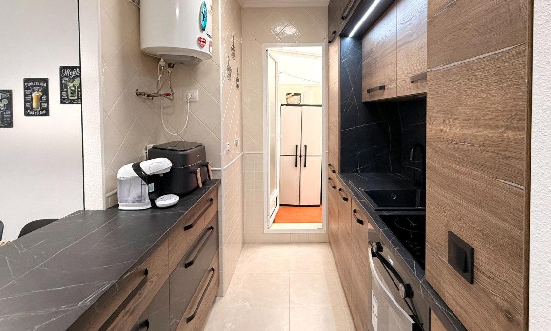 Resale - Apartment -
Torrevieja - Estacion De Autobuses