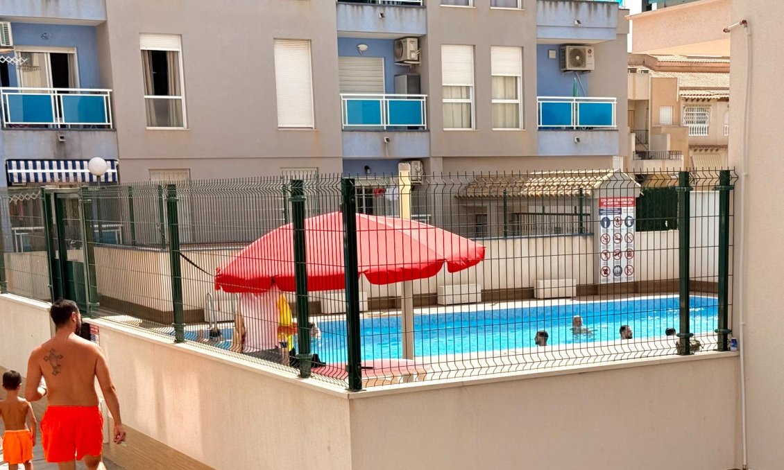 Resale - Apartment -
Torrevieja - Estacion De Autobuses