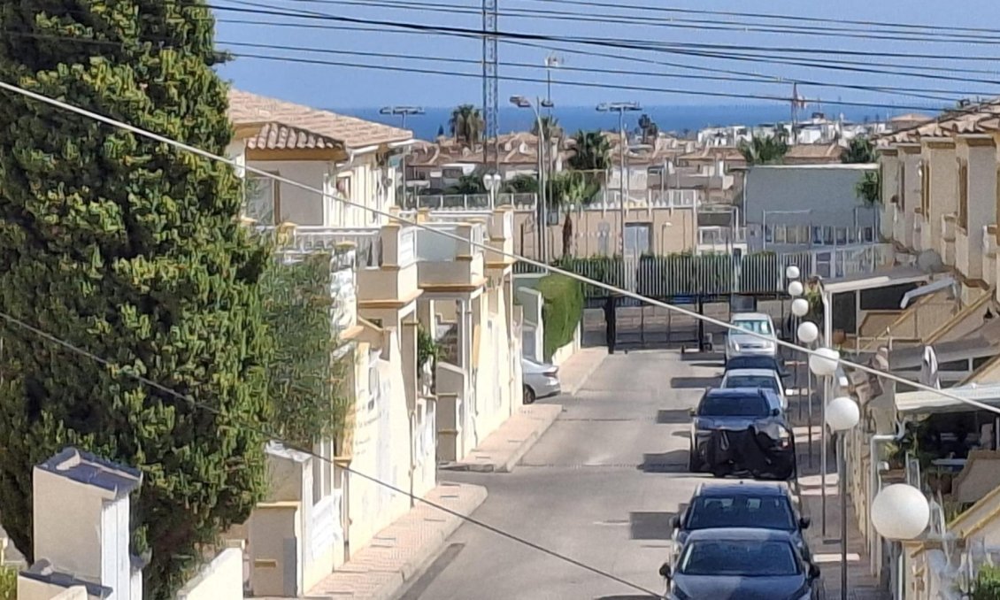 Resale - Townhouse -
Orihuela Costa - Playa Flamenca