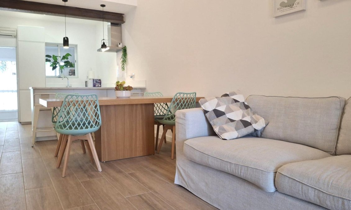 Resale - Townhouse -
Orihuela Costa - Playa Flamenca