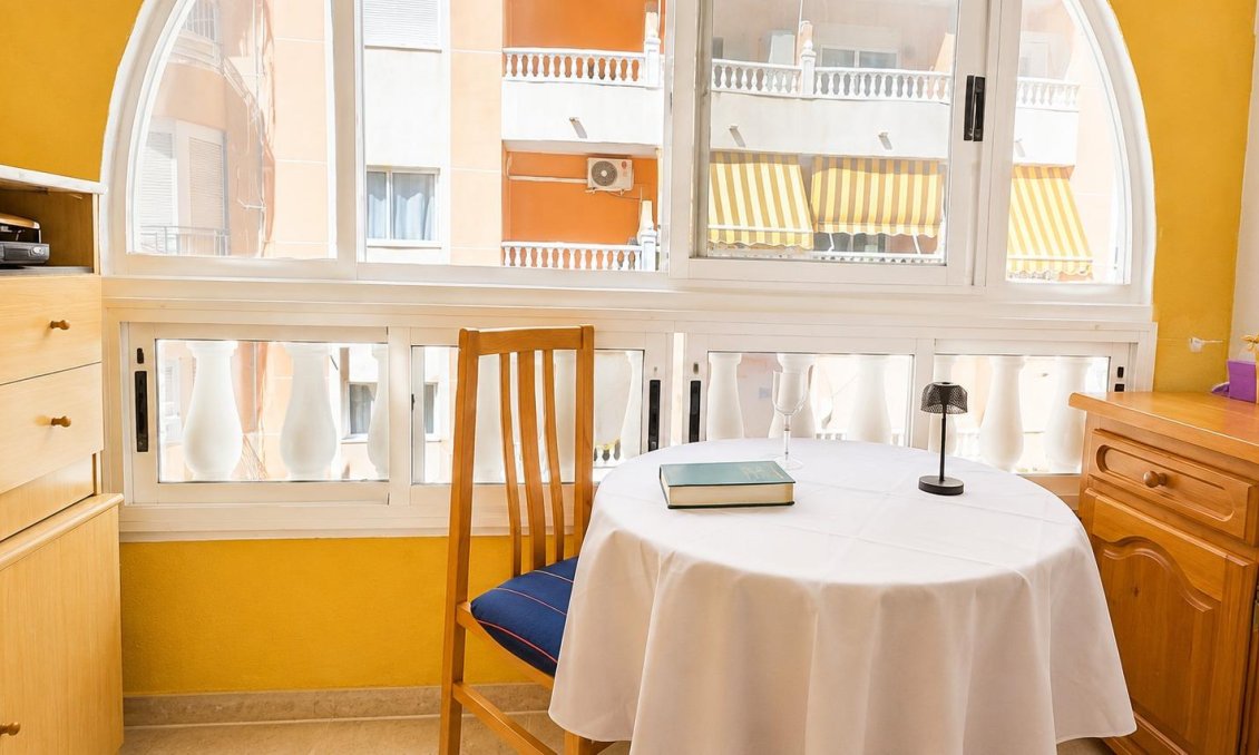 Resale - Apartment -
Torrevieja - Habaneras