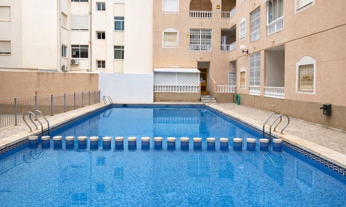 Resale - Apartment -
Torrevieja - Habaneras