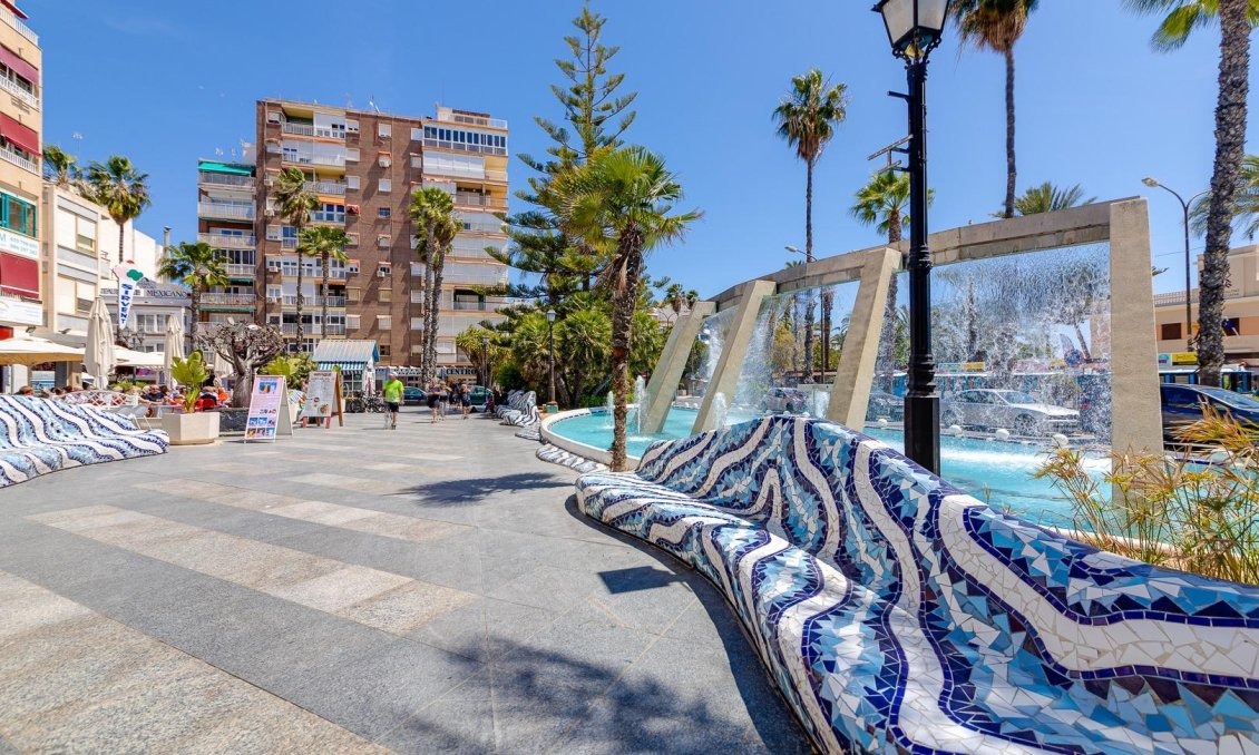 Resale - Apartment -
Torrevieja - Habaneras