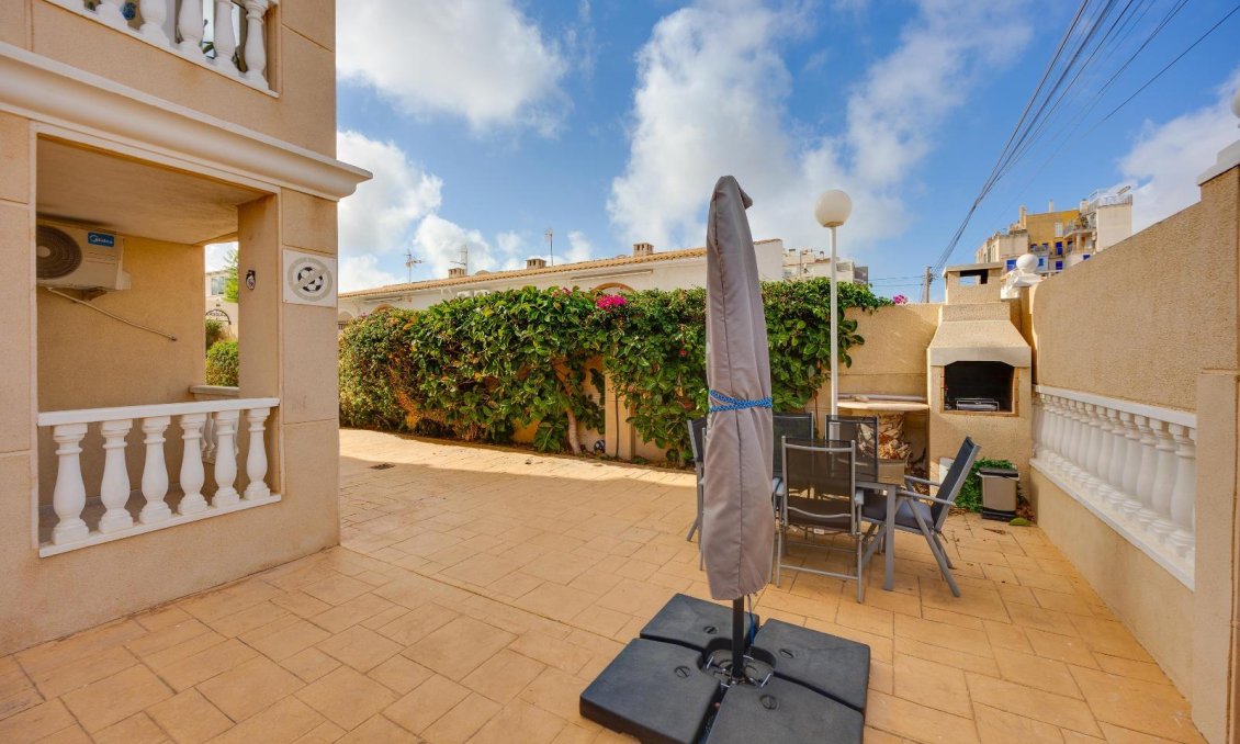Használt Ingatlanok - Apartman -
Torrevieja - Nueva Torrevieja