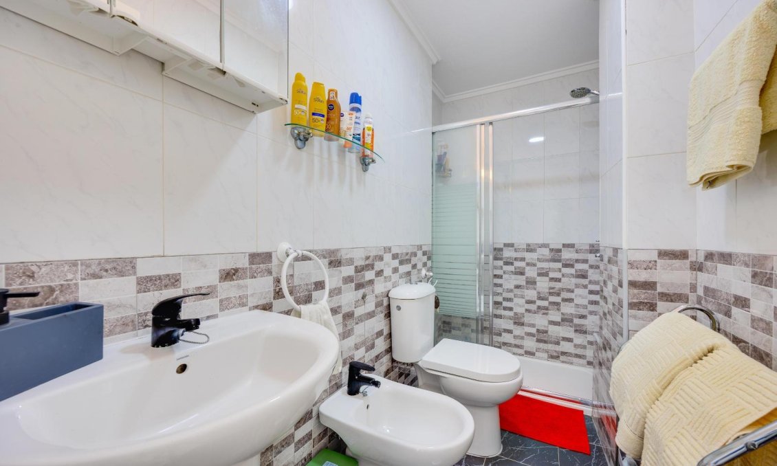 Használt Ingatlanok - Apartman -
Torrevieja - Nueva Torrevieja