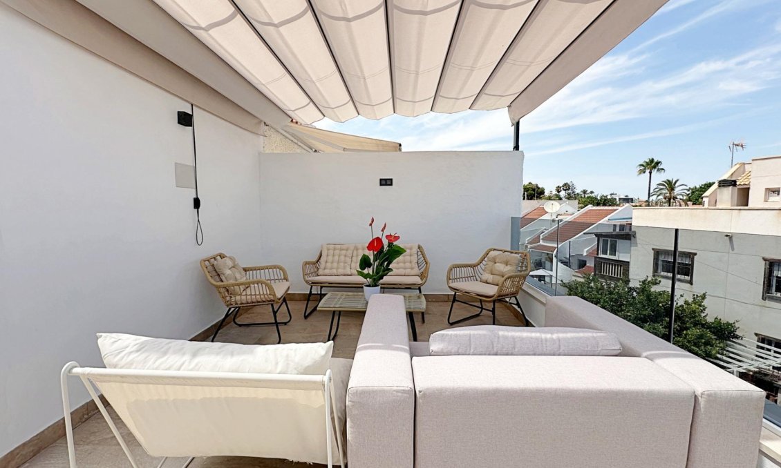 Használt Ingatlanok - Sorház -
Torrevieja - Calas Blanca