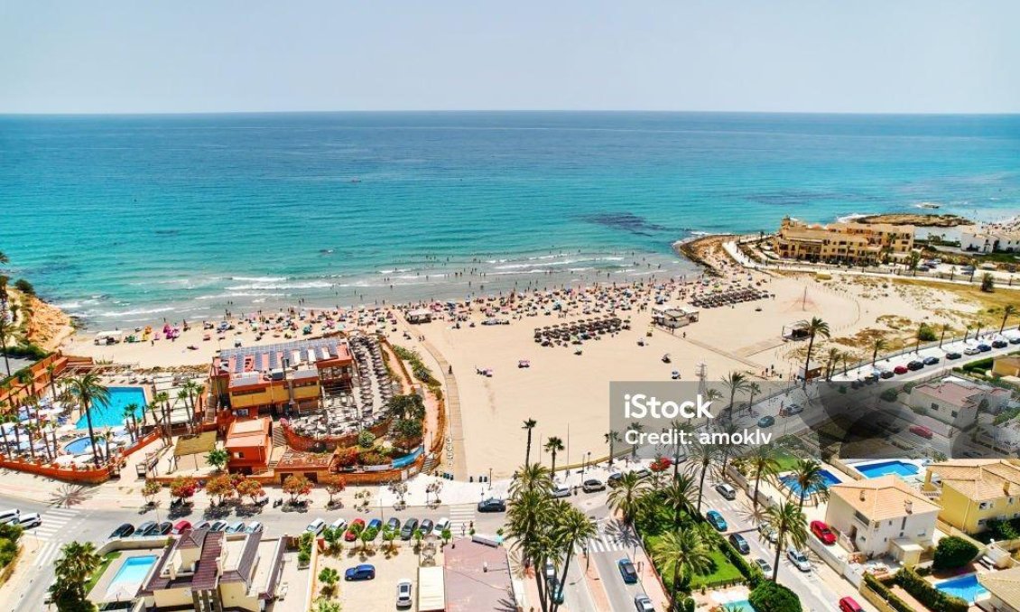Használt Ingatlanok - Sorház -
Torrevieja - Calas Blanca