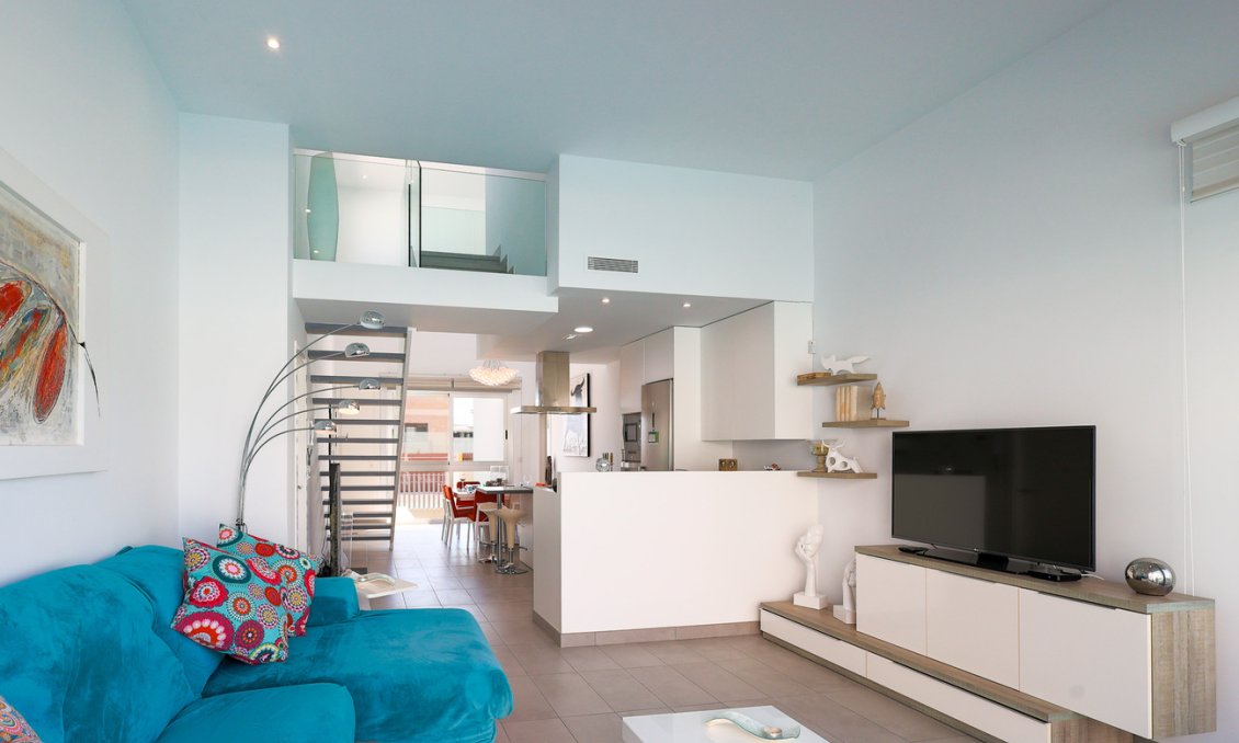 Resale - Villa / Semi semi-detached -
Dolores - Costa Blanca