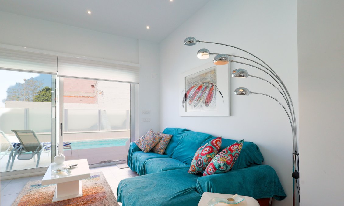 Resale - Villa / Semi semi-detached -
Dolores - Costa Blanca