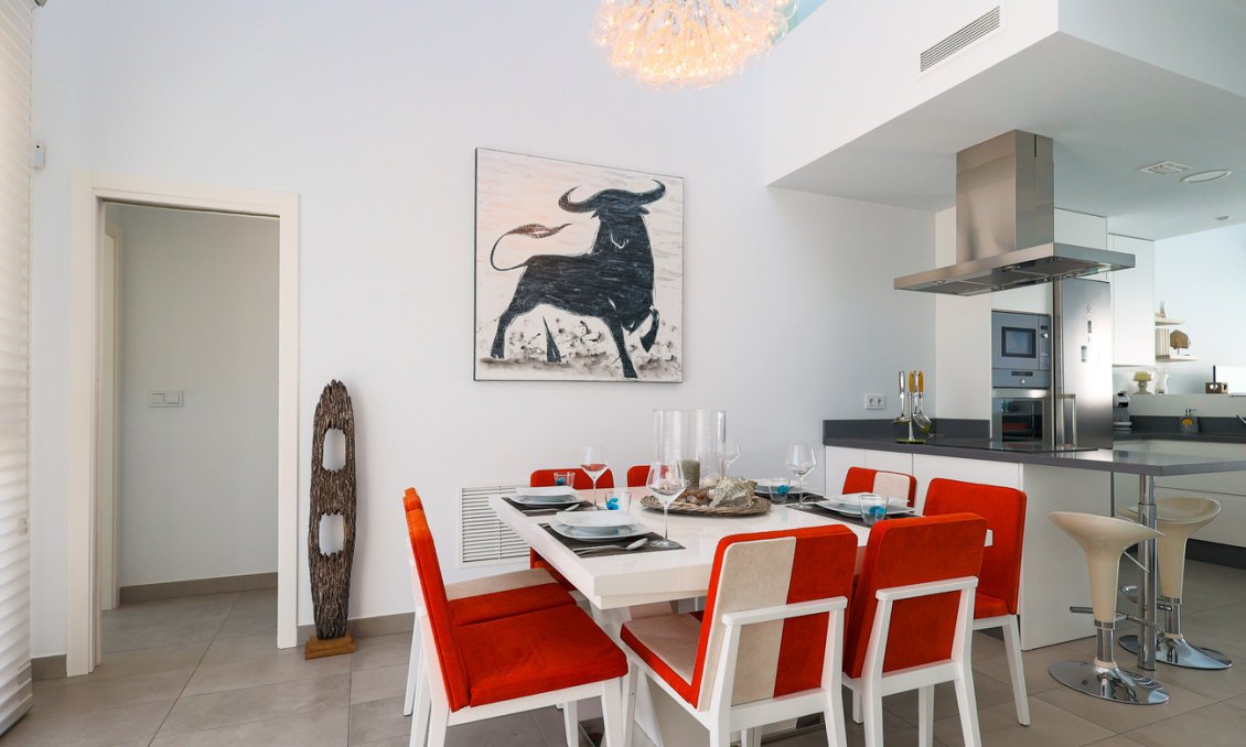 Resale - Villa / Semi semi-detached -
Dolores - Costa Blanca