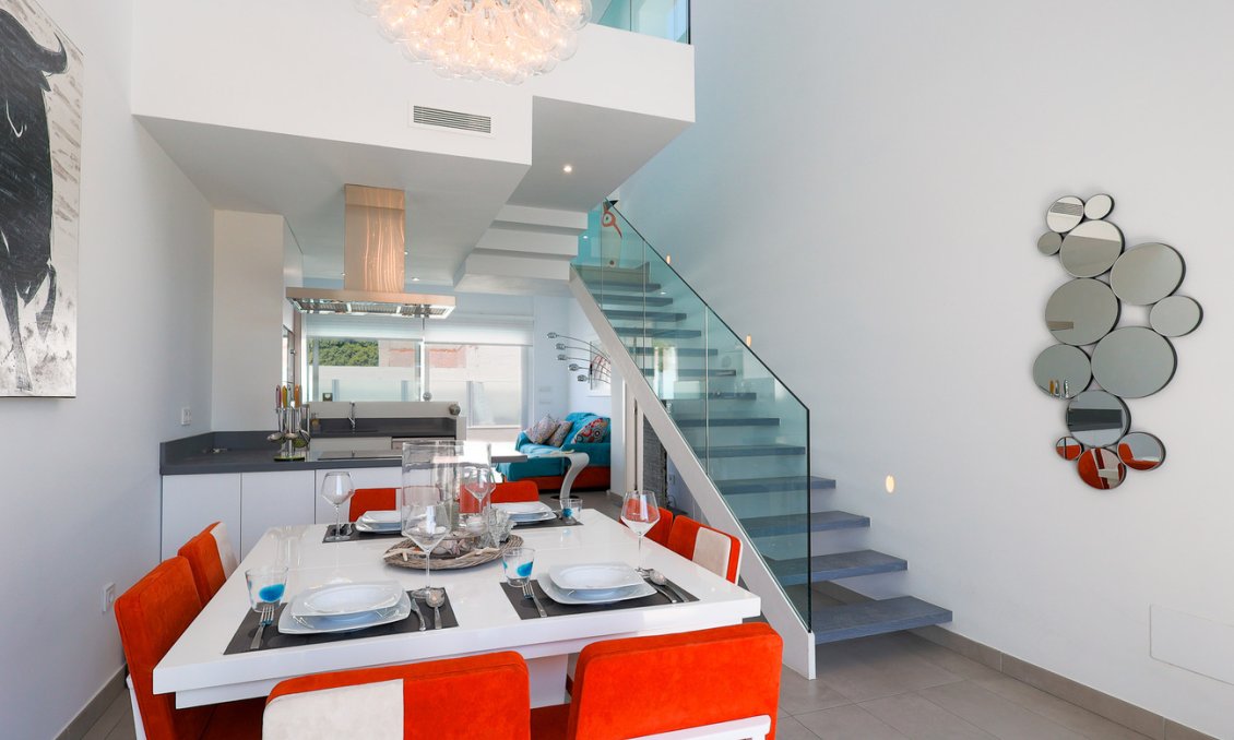 Resale - Villa / Semi semi-detached -
Dolores - Costa Blanca