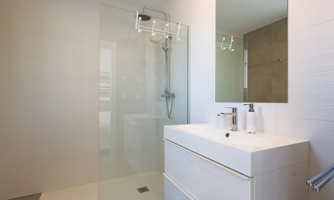 Resale - Villa / Semi semi-detached -
Dolores - Costa Blanca
