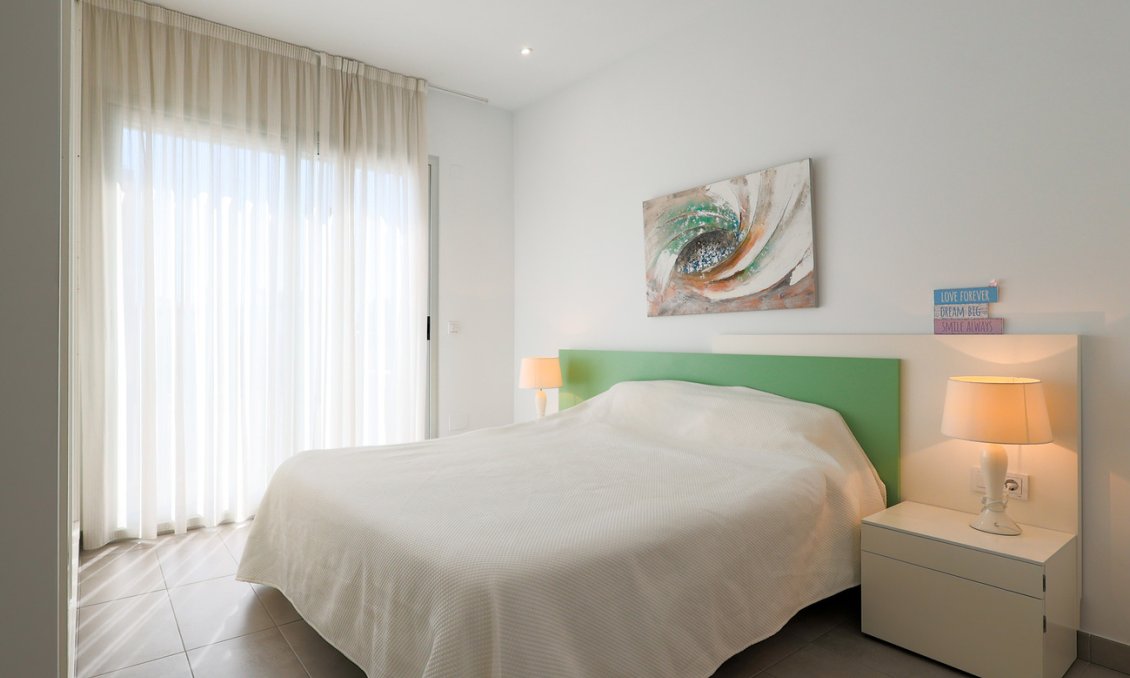Resale - Villa / Semi semi-detached -
Dolores - Costa Blanca
