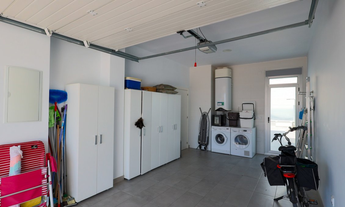 Resale - Villa / Semi semi-detached -
Dolores - Costa Blanca