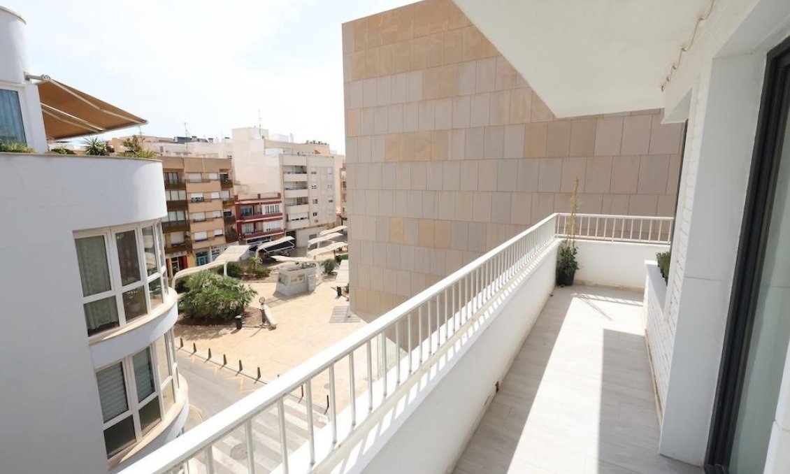 Resale - Penthouse -
Torrevieja - Costa Blanca