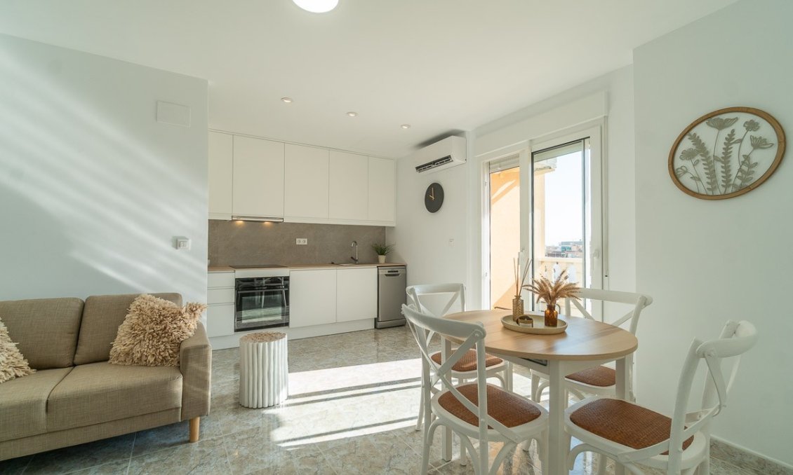 Használt Ingatlanok - Apartman -
Torrevieja - Costa Blanca