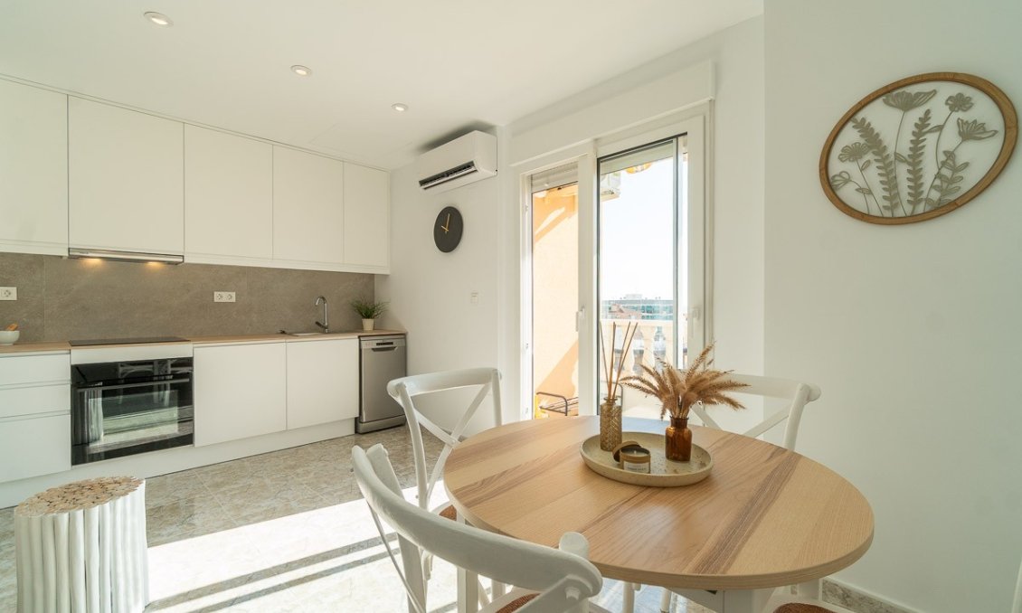 Használt Ingatlanok - Apartman -
Torrevieja - Costa Blanca