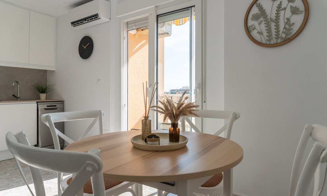 Használt Ingatlanok - Apartman -
Torrevieja - Costa Blanca
