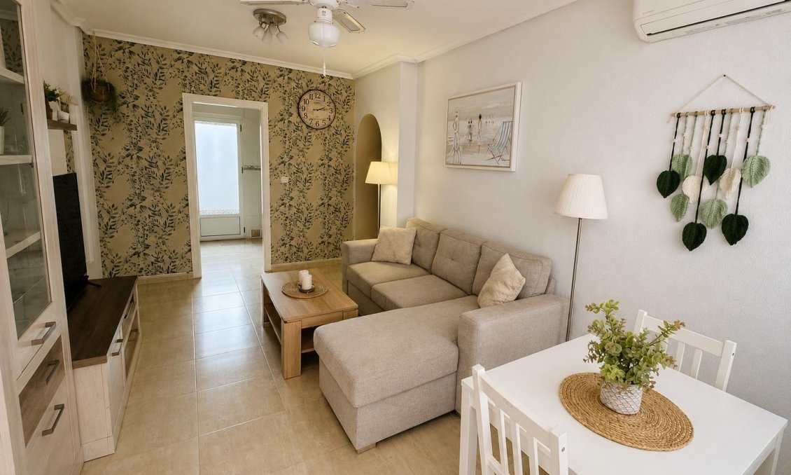 Resale - Bungalow -
Orihuela Costa - Costa Blanca