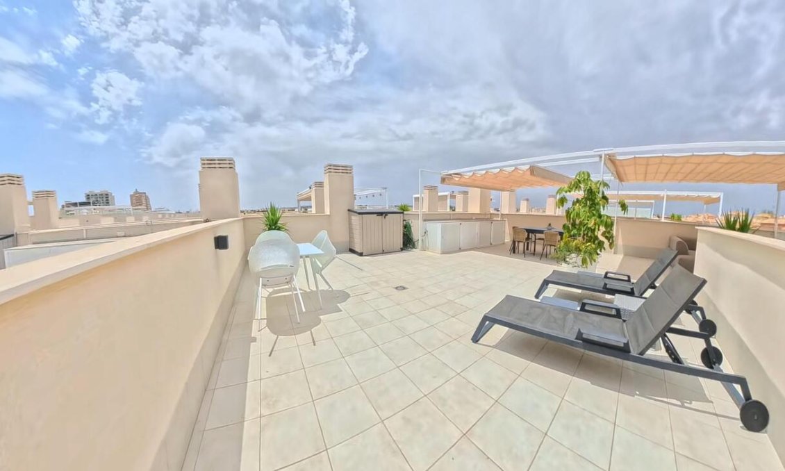 Használt Ingatlanok - Tetőtéri lakás -
Torrevieja