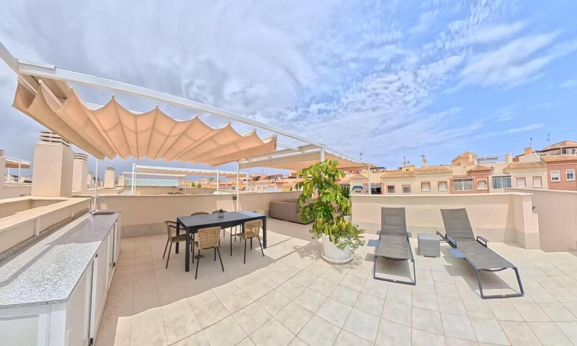 Használt Ingatlanok - Tetőtéri lakás -
Torrevieja