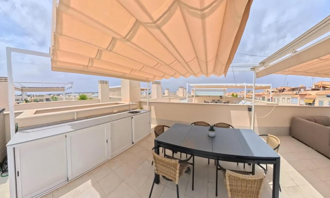Használt Ingatlanok - Tetőtéri lakás -
Torrevieja