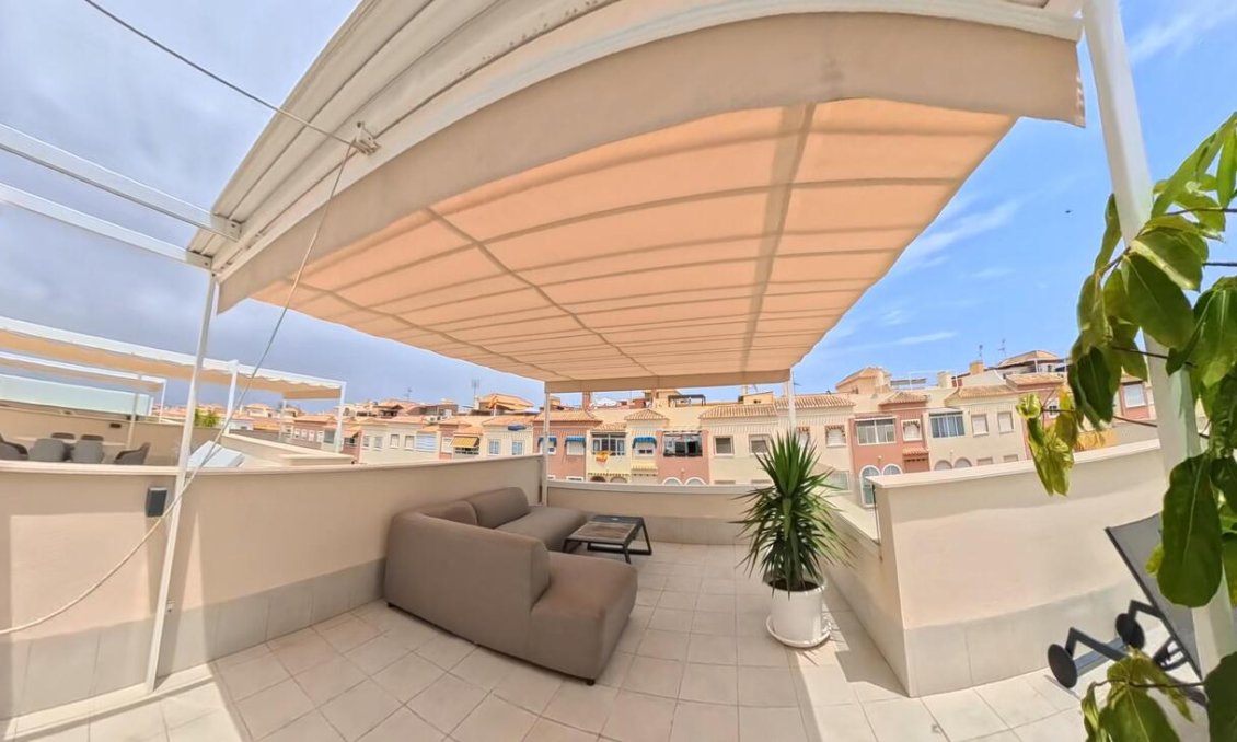 Használt Ingatlanok - Tetőtéri lakás -
Torrevieja