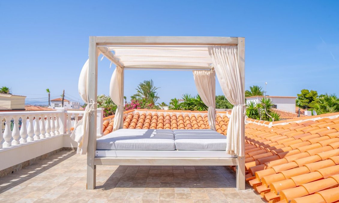 Használt Ingatlanok - Villa -
Torrevieja - Torreta