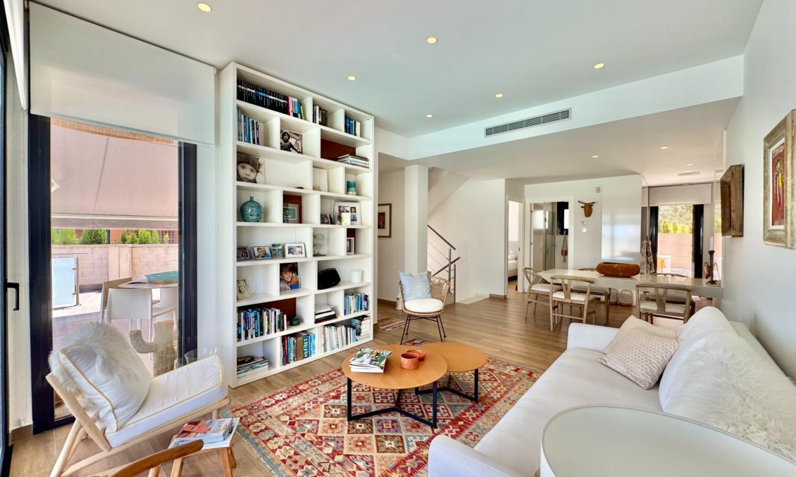 Resale - Villa -
San Miguel de Salinas - Bellavista