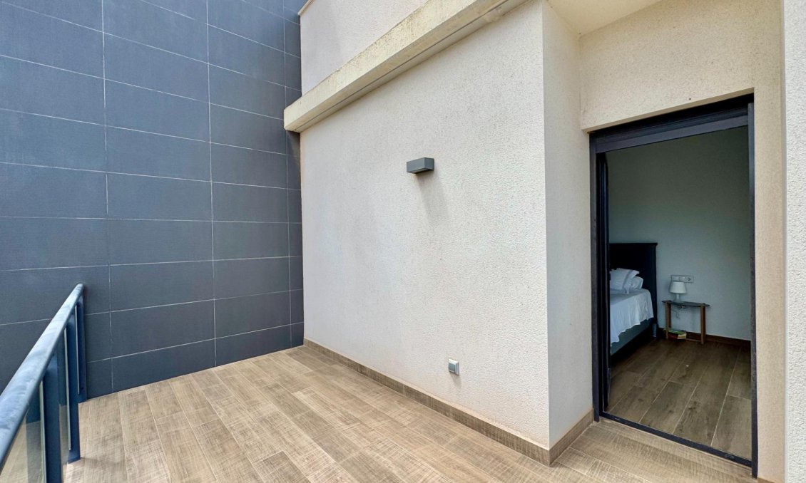 Resale - Villa -
San Miguel de Salinas - Bellavista