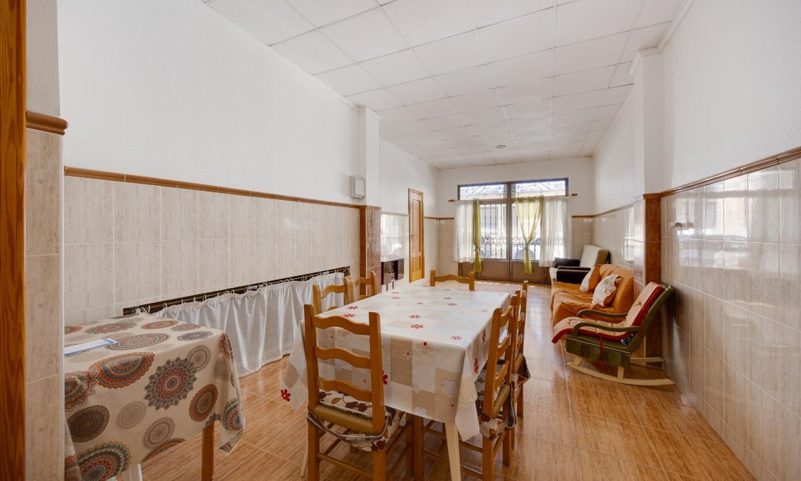 Használt Ingatlanok - Apartman -
Torrevieja - Paseo Maritimo