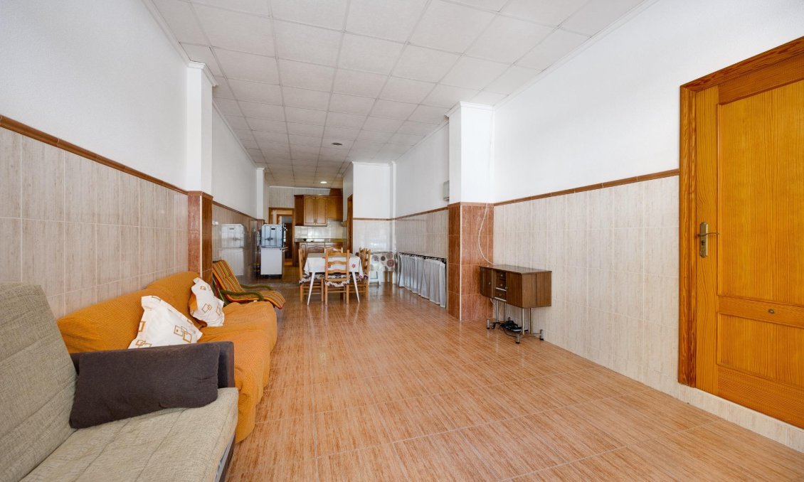 Használt Ingatlanok - Apartman -
Torrevieja - Paseo Maritimo