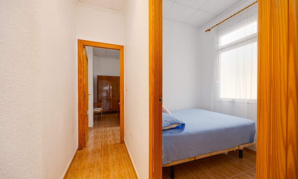 Használt Ingatlanok - Apartman -
Torrevieja - Paseo Maritimo