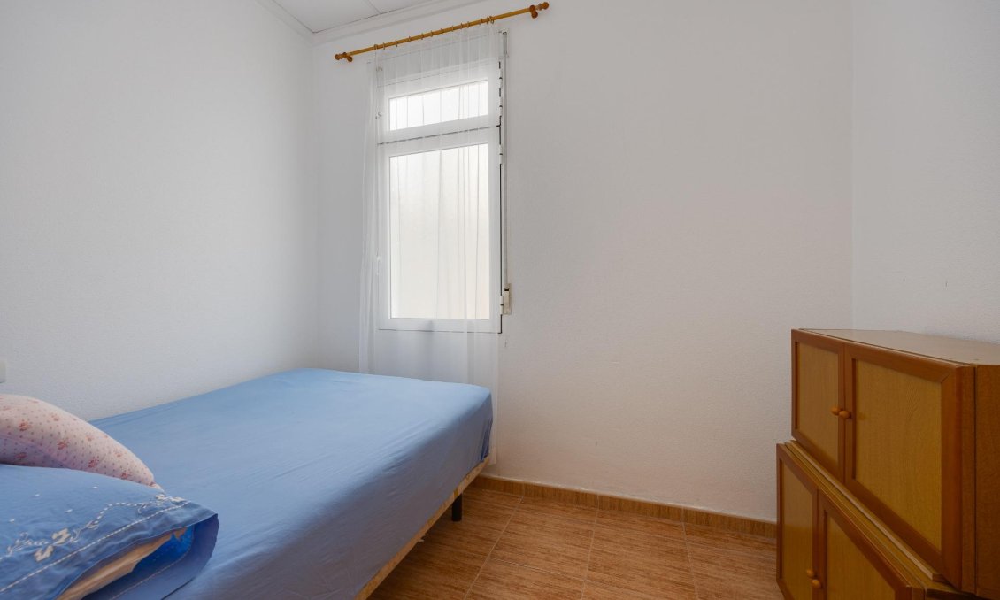 Használt Ingatlanok - Apartman -
Torrevieja - Paseo Maritimo