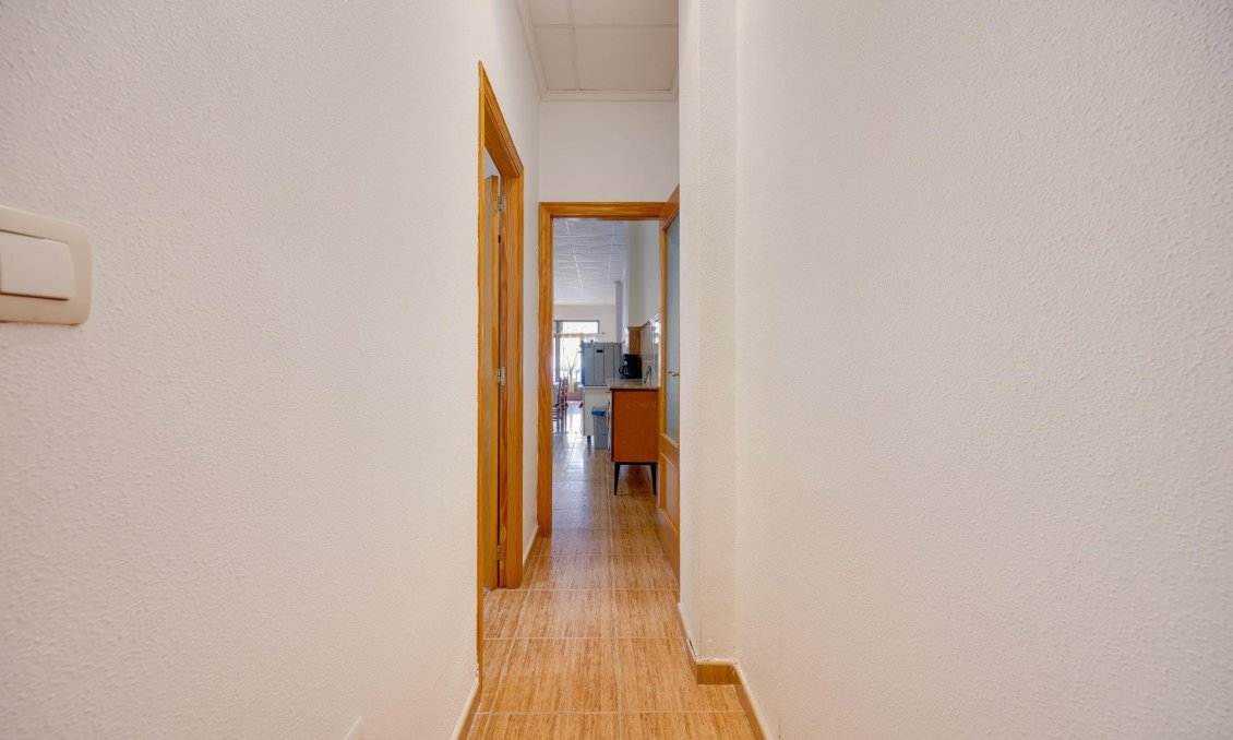 Használt Ingatlanok - Apartman -
Torrevieja - Paseo Maritimo