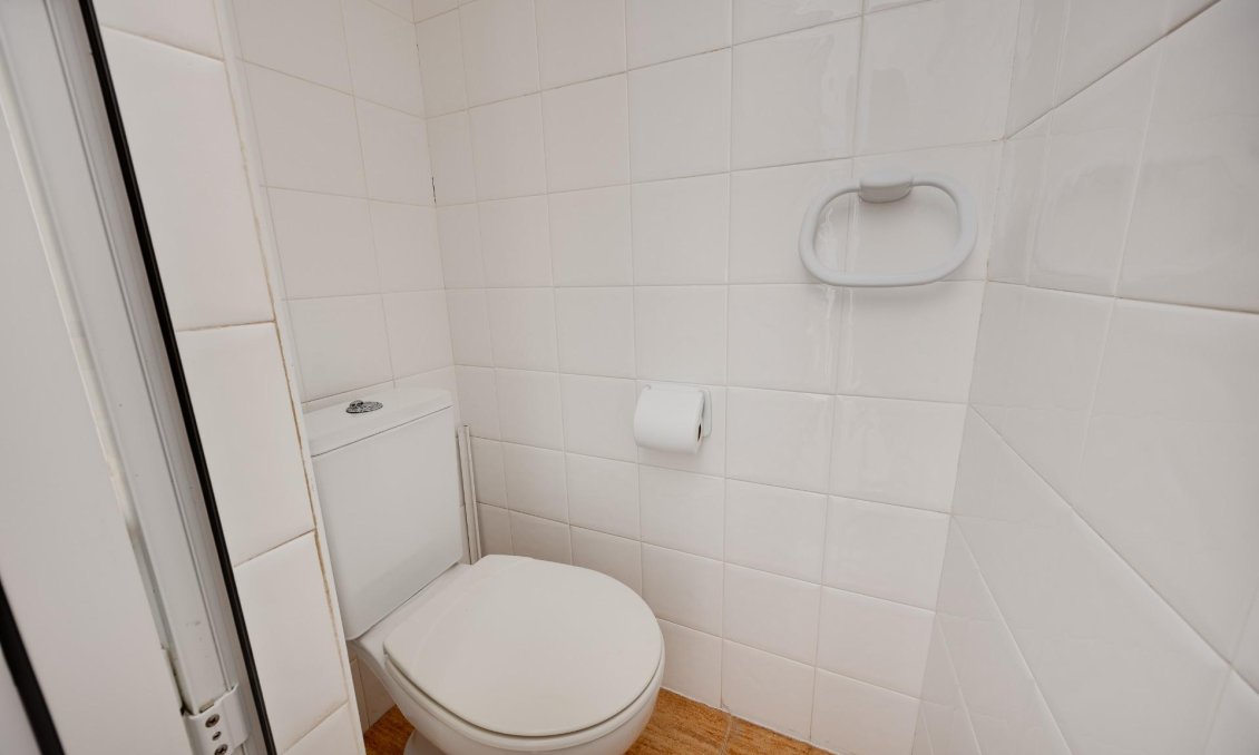 Használt Ingatlanok - Apartman -
Torrevieja - Paseo Maritimo