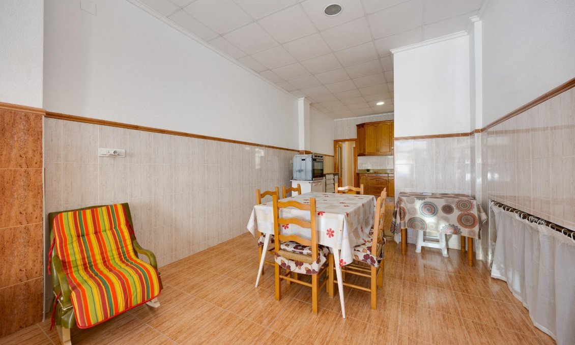 Használt Ingatlanok - Apartman -
Torrevieja - Paseo Maritimo