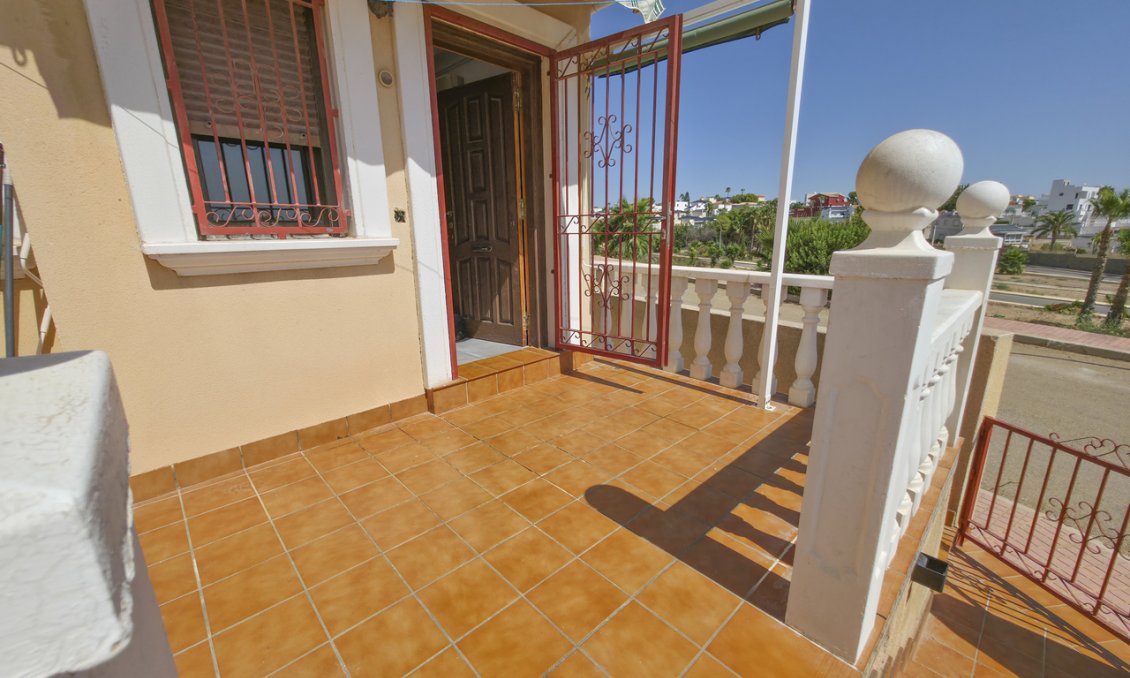 Használt Ingatlanok - Villa -
Villamartin - Costa Blanca