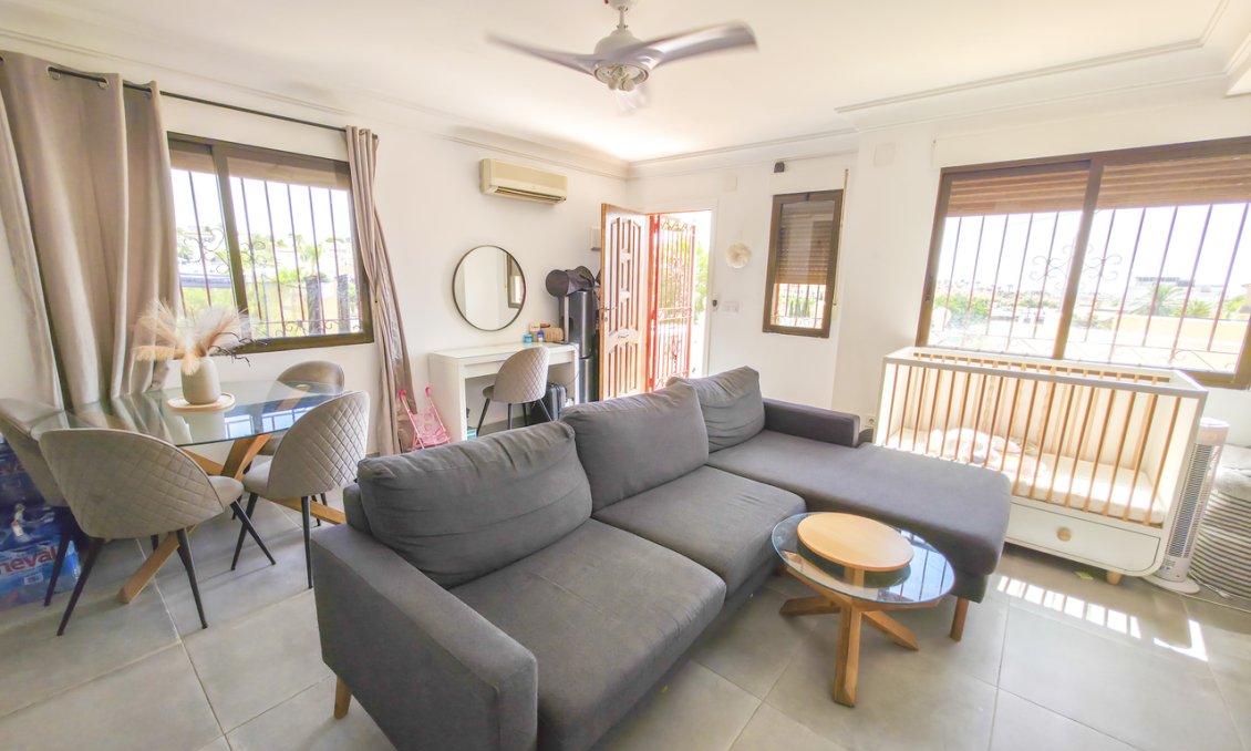 Használt Ingatlanok - Villa -
Villamartin - Costa Blanca