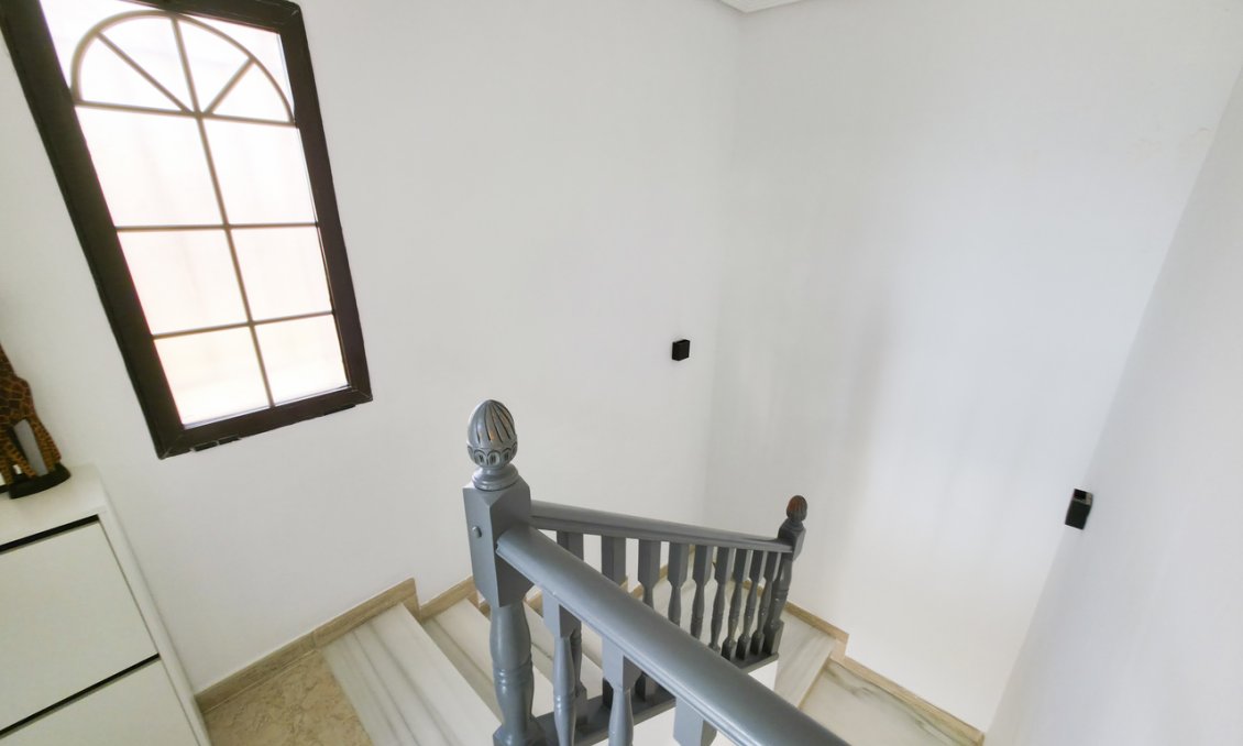 Használt Ingatlanok - Villa -
Villamartin - Costa Blanca