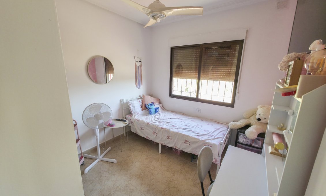 Használt Ingatlanok - Villa -
Villamartin - Costa Blanca