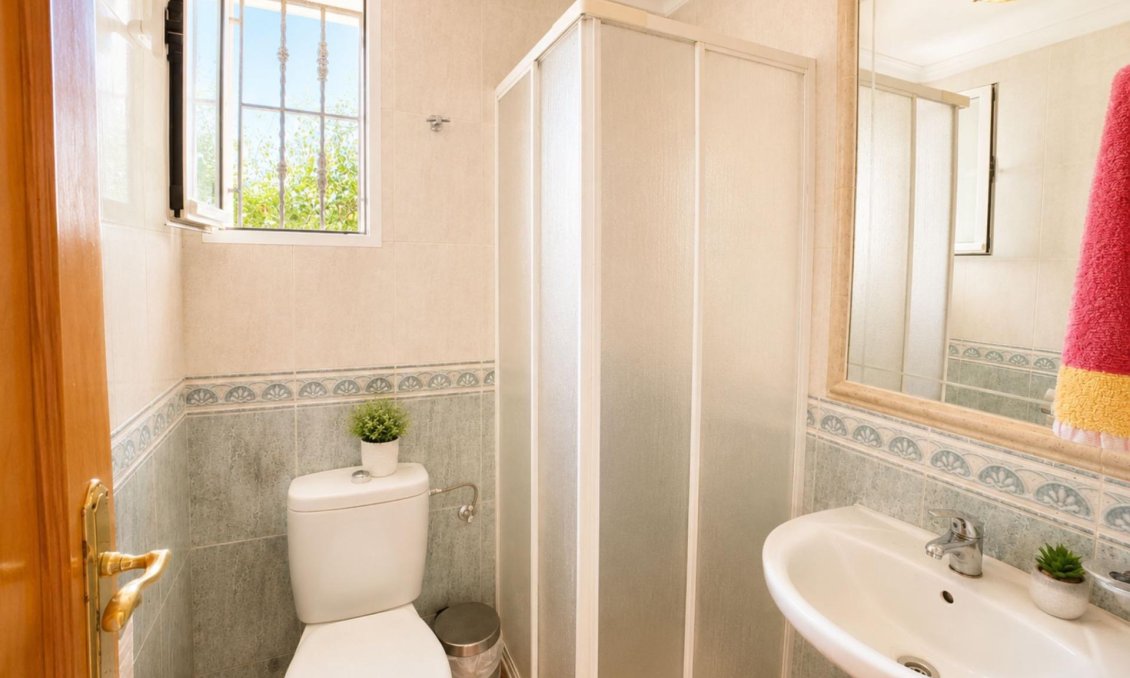 Resale - Bungalow -
Orihuela Costa - Lomas de Cabo Roig