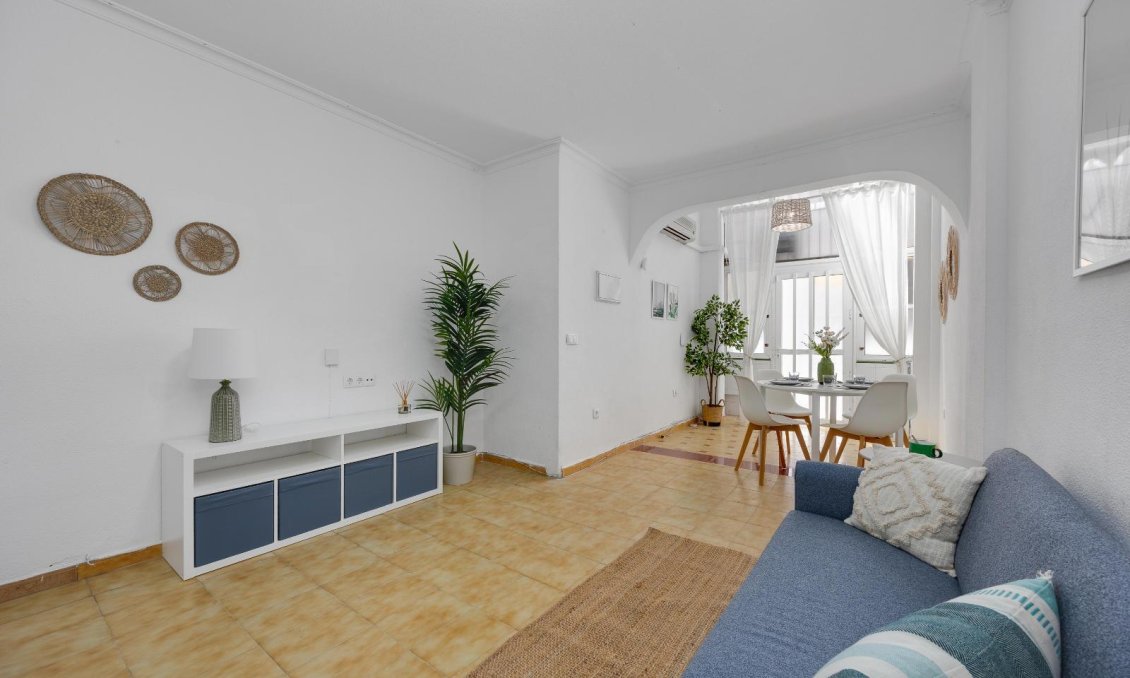 Resale - Apartment -
Torrevieja - Estacion De Autobuses