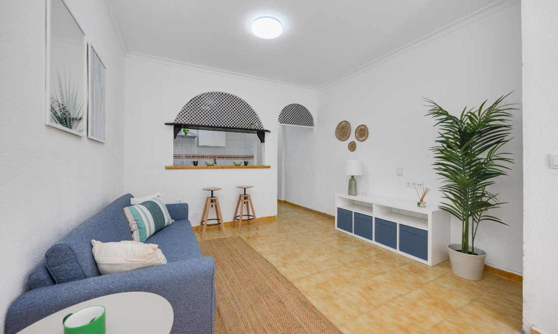 Resale - Apartment -
Torrevieja - Estacion De Autobuses