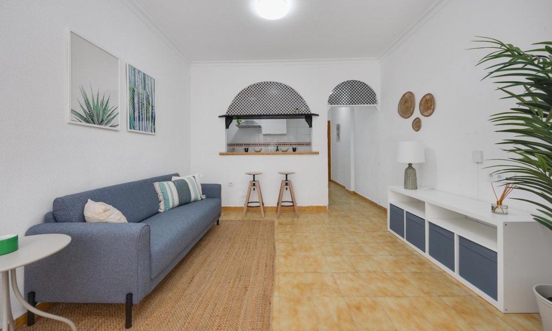 Resale - Apartment -
Torrevieja - Estacion De Autobuses