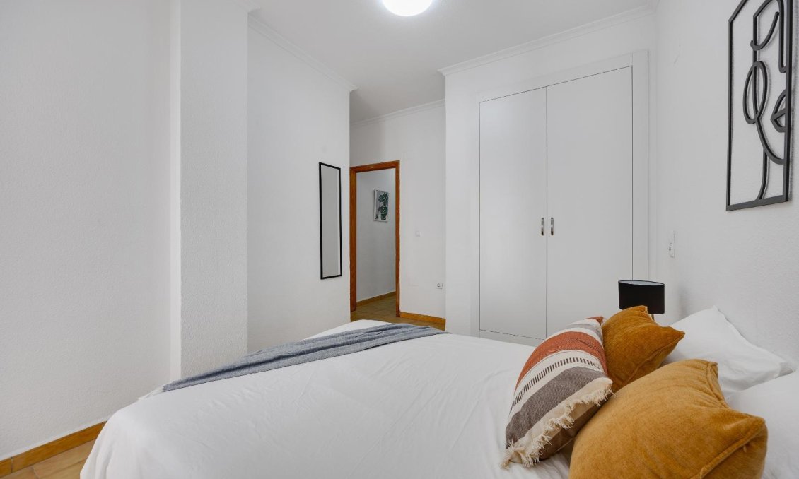 Resale - Apartment -
Torrevieja - Estacion De Autobuses