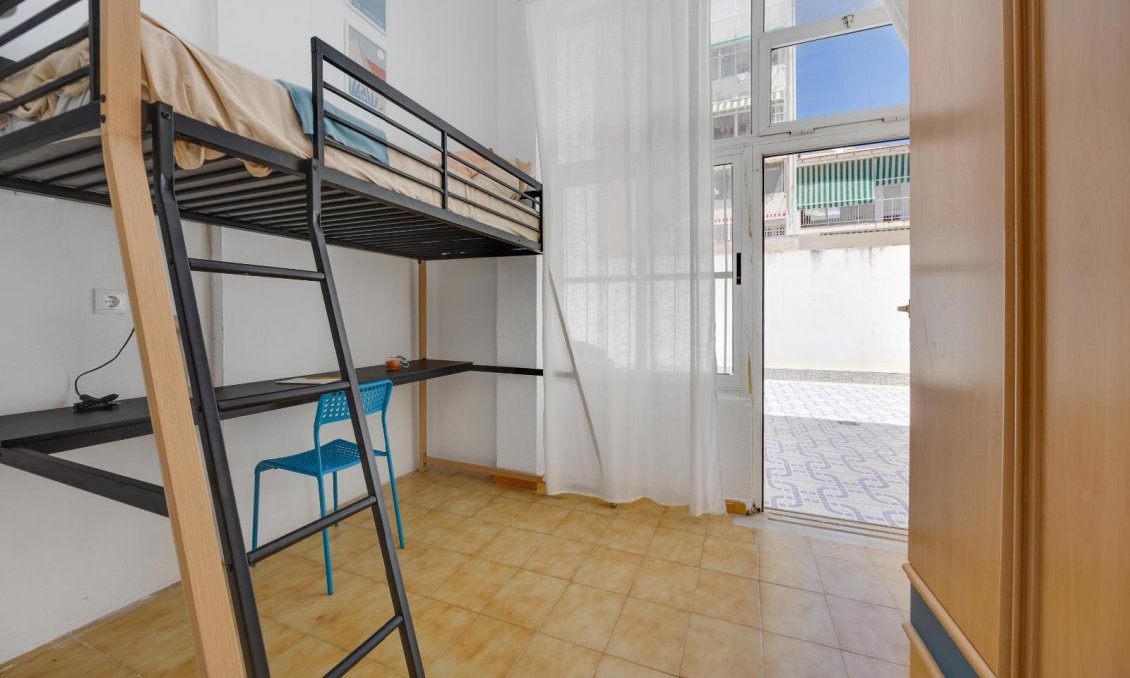 Resale - Apartment -
Torrevieja - Estacion De Autobuses