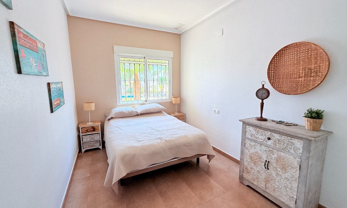 Revente - Villa -
Catral - Costa Blanca