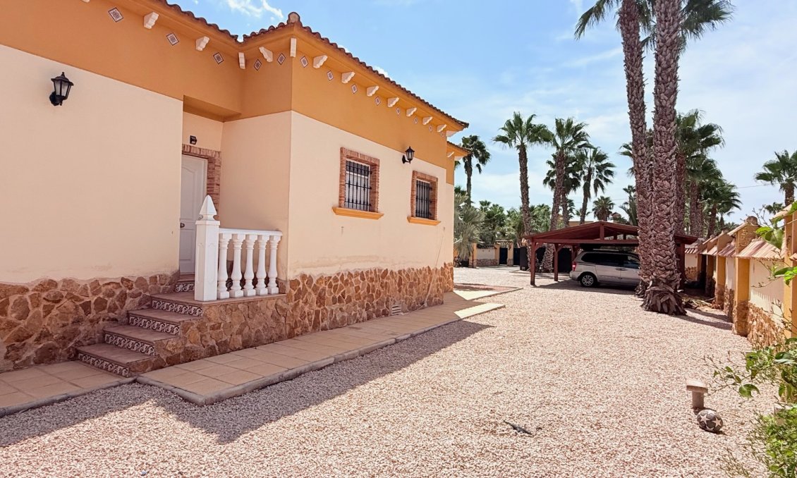 Revente - Villa -
Catral - Costa Blanca