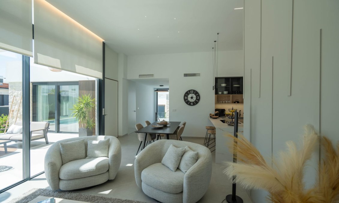 Resale - Villa -
Rojales - Inland